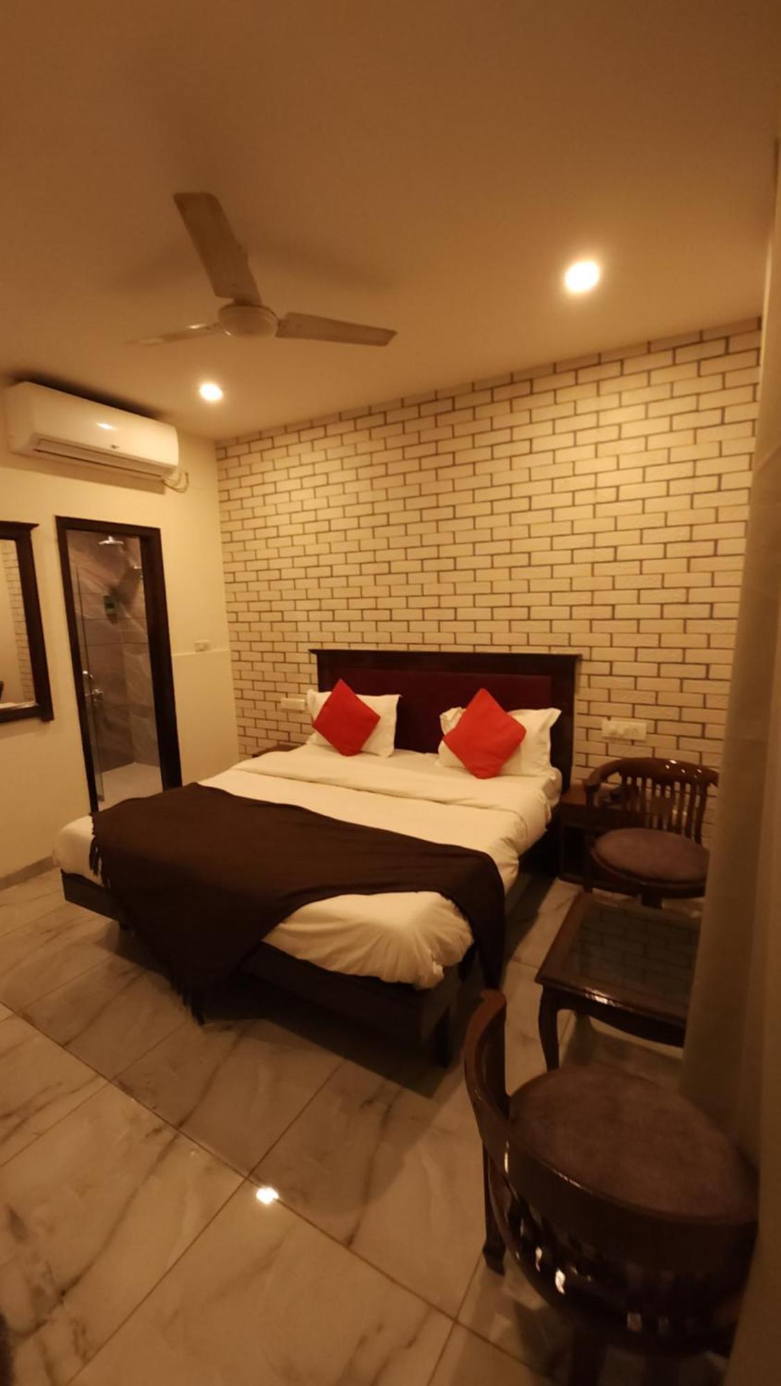 Hotel Multitech Premium Chandīgarh Εξωτερικό φωτογραφία