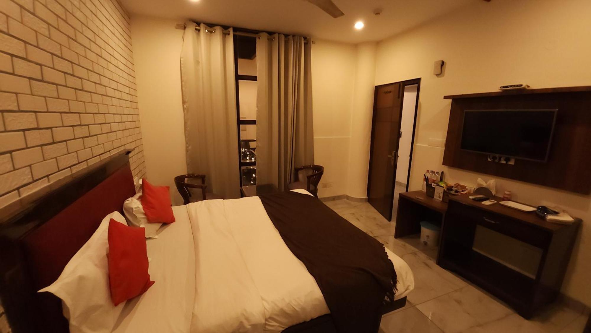 Hotel Multitech Premium Chandīgarh Εξωτερικό φωτογραφία