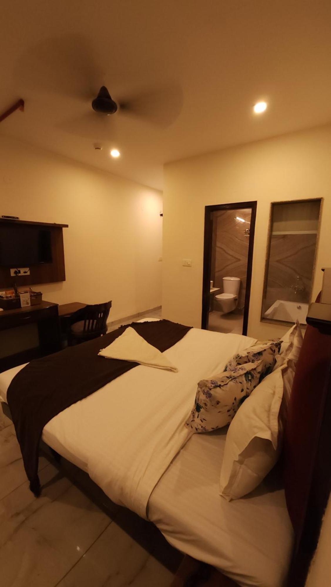 Hotel Multitech Premium Chandīgarh Εξωτερικό φωτογραφία